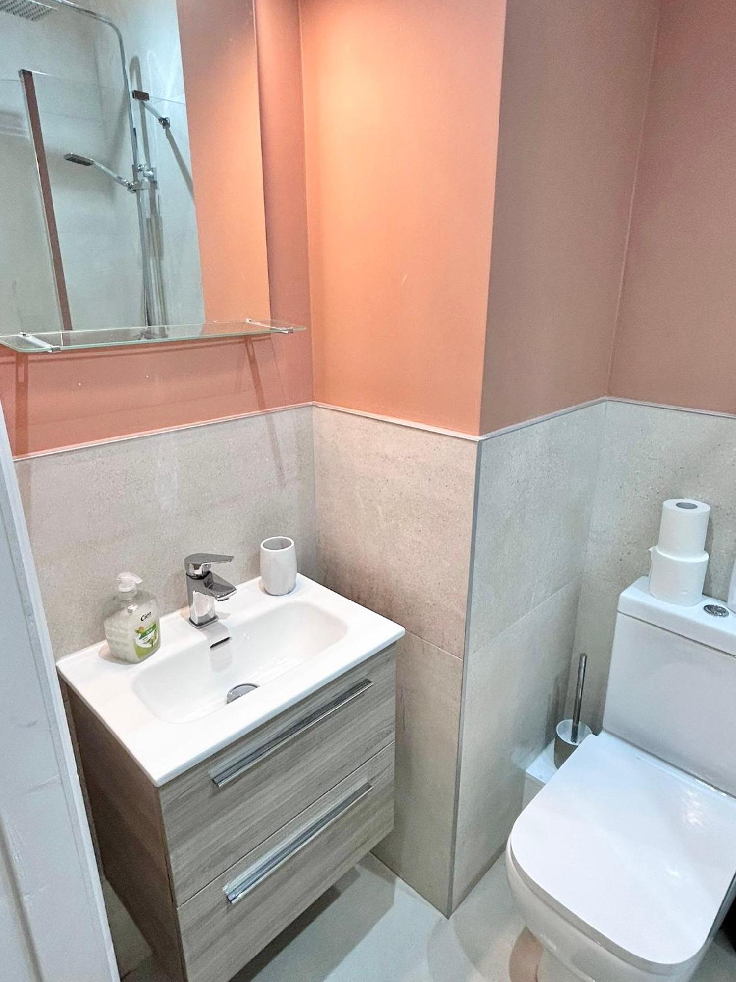 2 Bed In Centre Appartement *